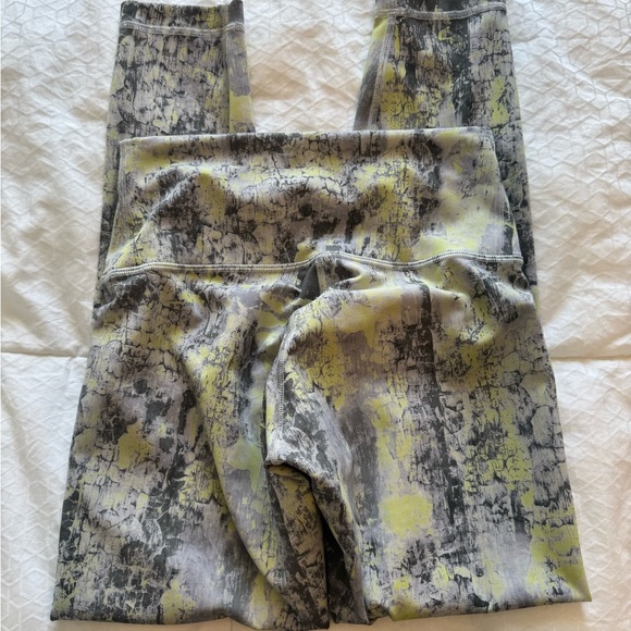 Wunder Train Lululemon Leggings - Picture 4 of 6